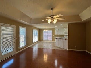 118 SW Lawrenceburg Ct – photo 4