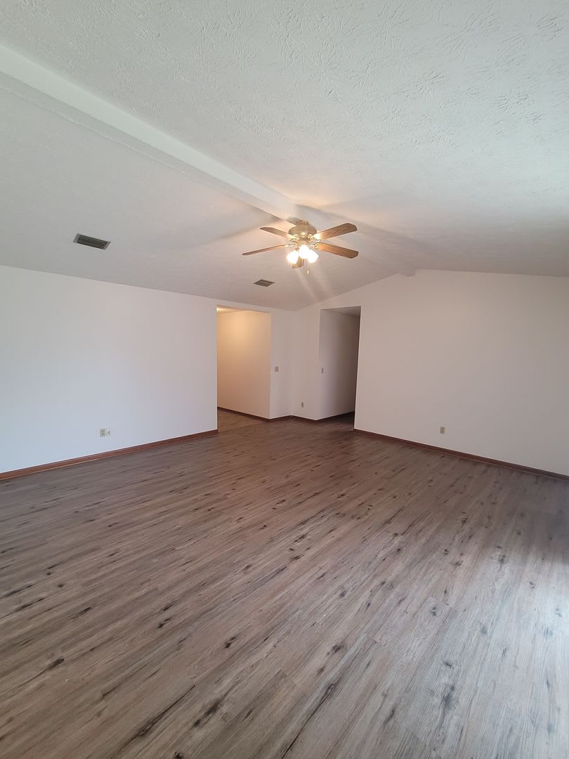 Callaway 3 bedroom 2 bath home w/2 car garage! – photo 3