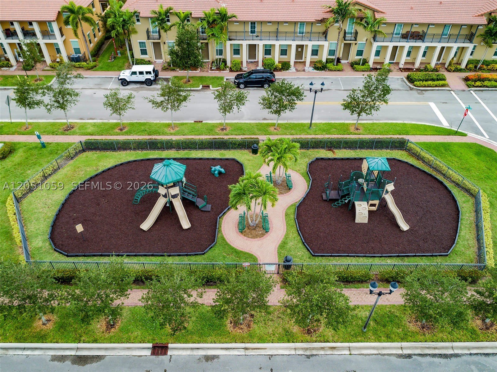 1213 SW 147th Ave – photo 3