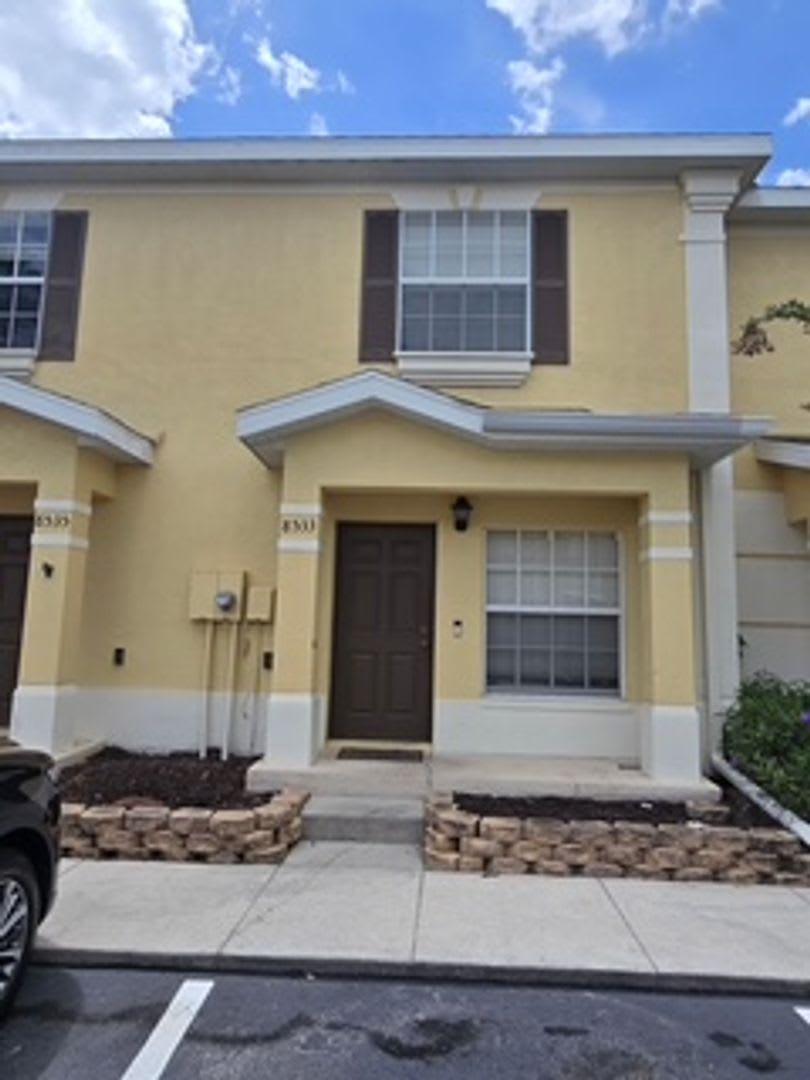 REDUCED RENT! Beautiful Townhome in the Heart of New Tampa! – photo 1