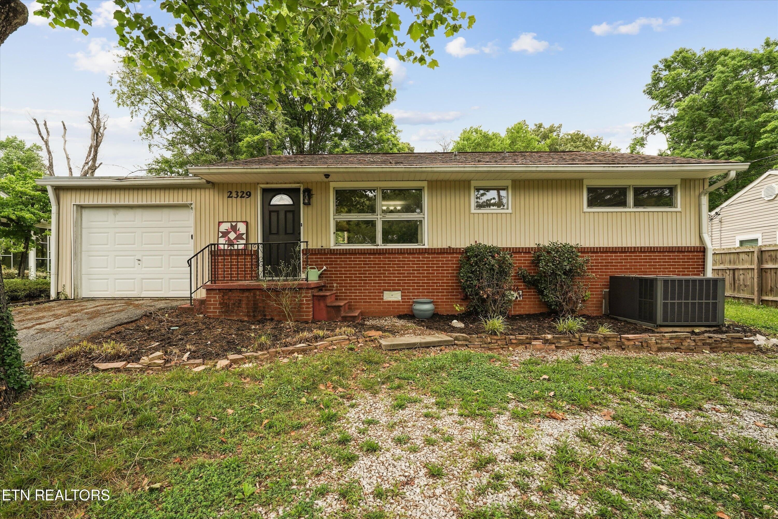2329 Peachtree St – photo 1