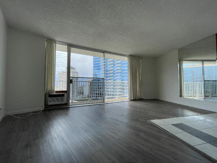 750 Amana Street – photo 4
