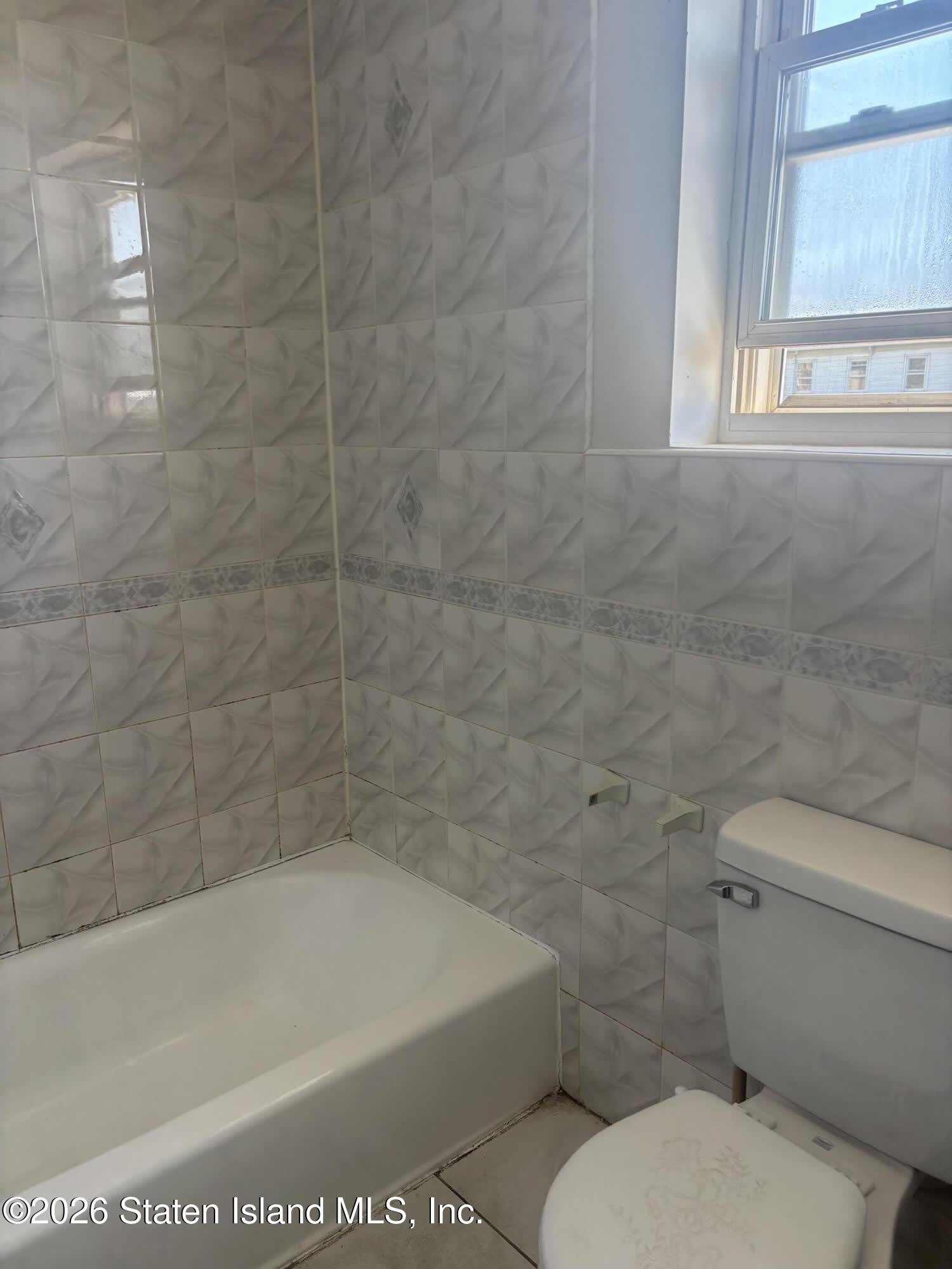 1294 Forest Avenue – photo 2