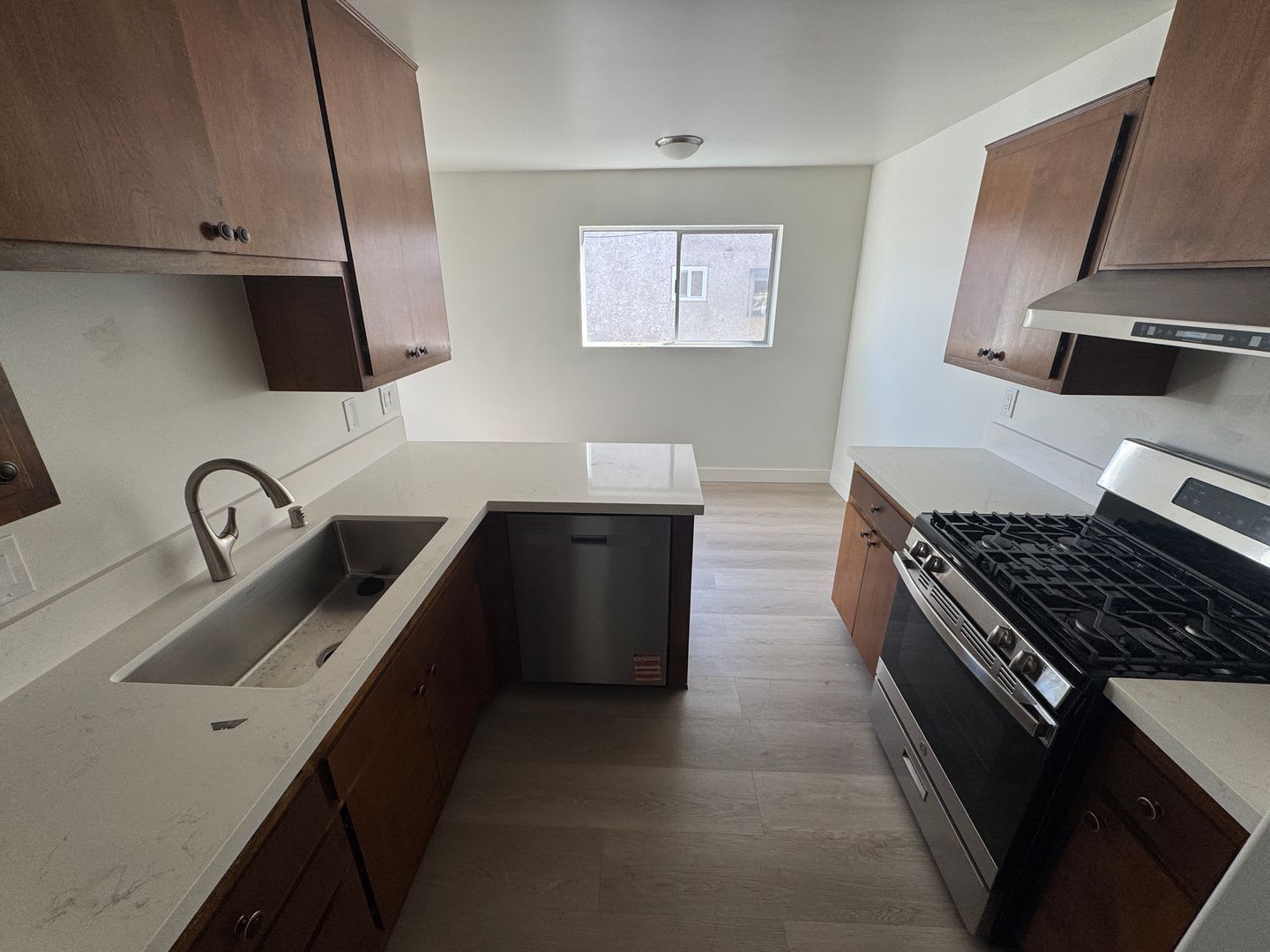 112 2Nd St – photo 4