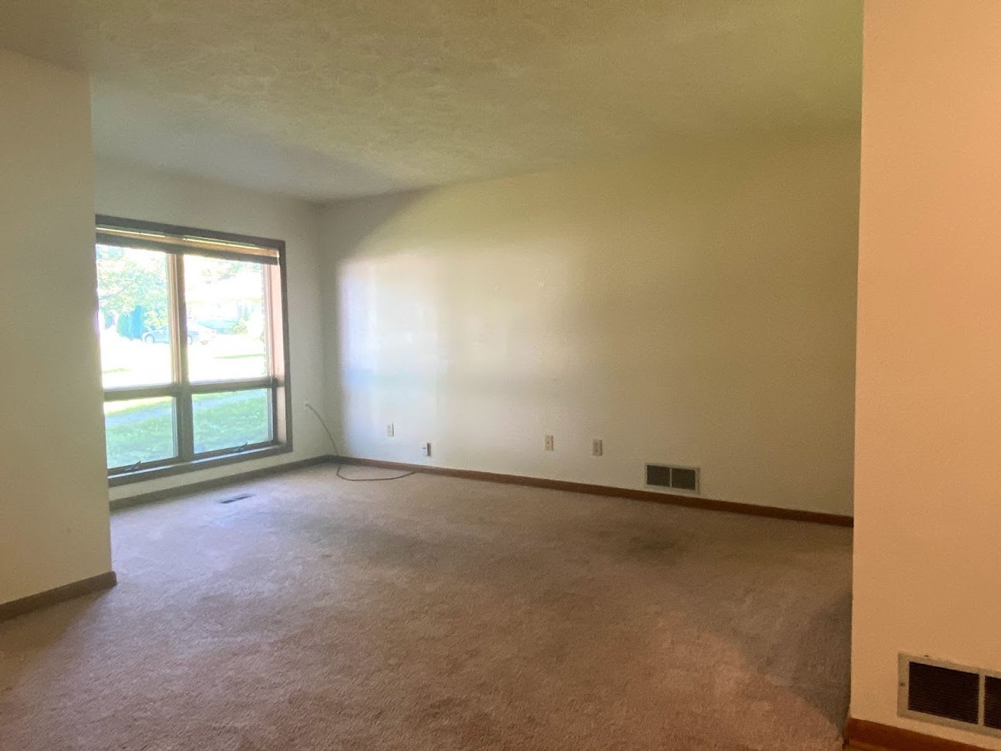 ***AUGUST 2027*** Lower Level 2 bedroom, 2 bath home with large yard (Great for large group!) – photo 3