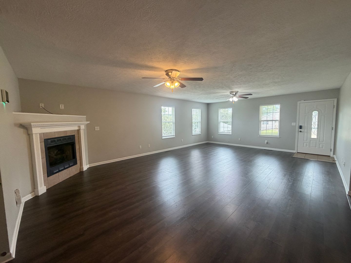 Large home close to post! – photo 3