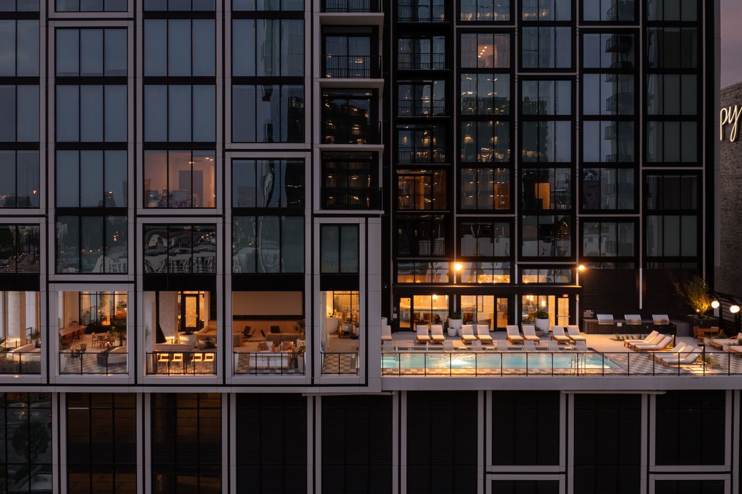 Emmi Midtown – photo 1