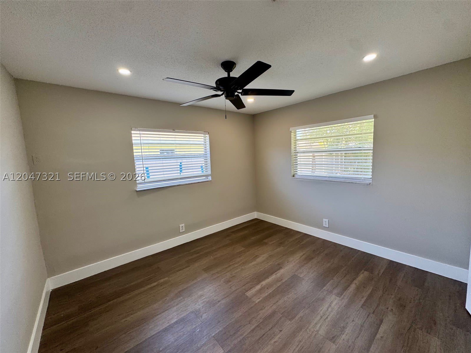 5410 NW 16th St – photo 5