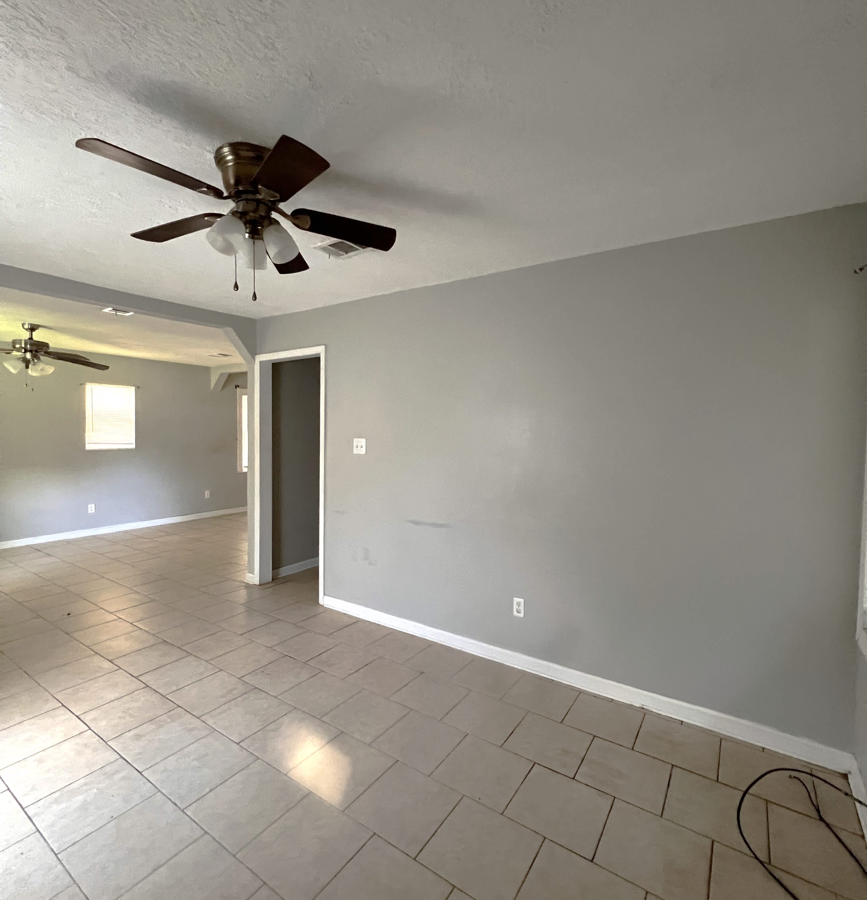 1112 Westwood Dr – photo 3
