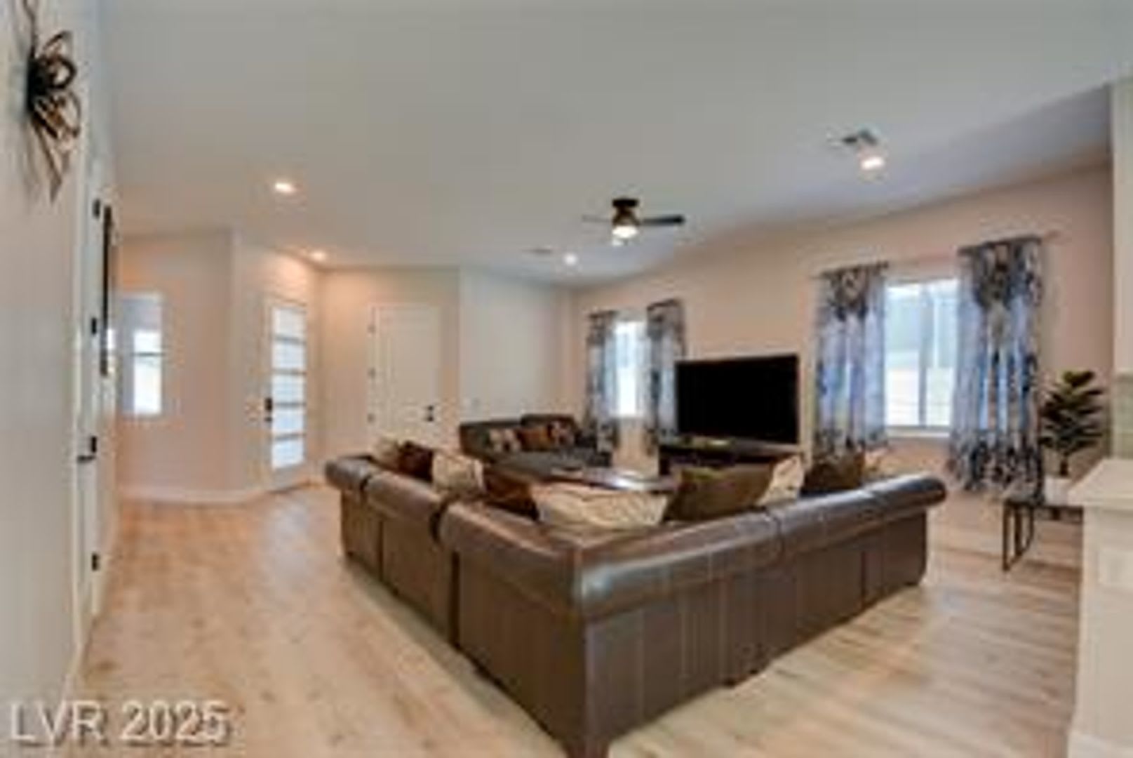 Beautiful 4 bedroom House – photo 5