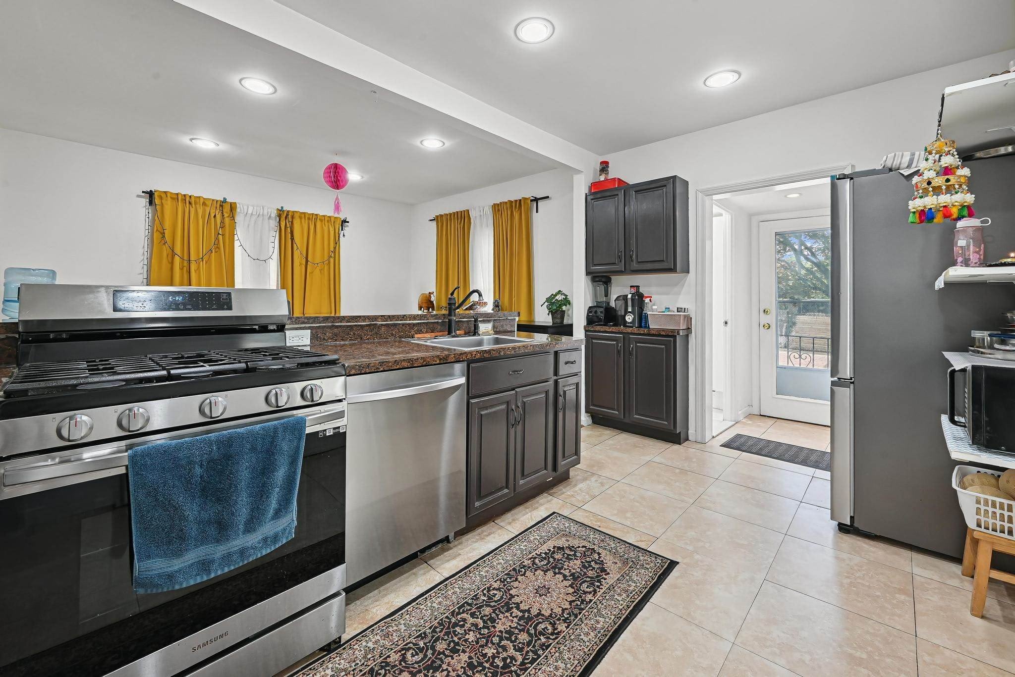 13 Herbert Ave – photo 2
