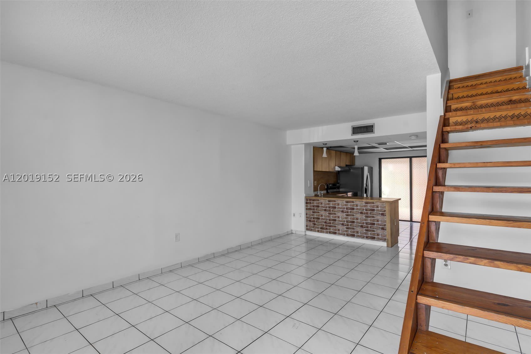 1811 SW 107th Ave – photo 5