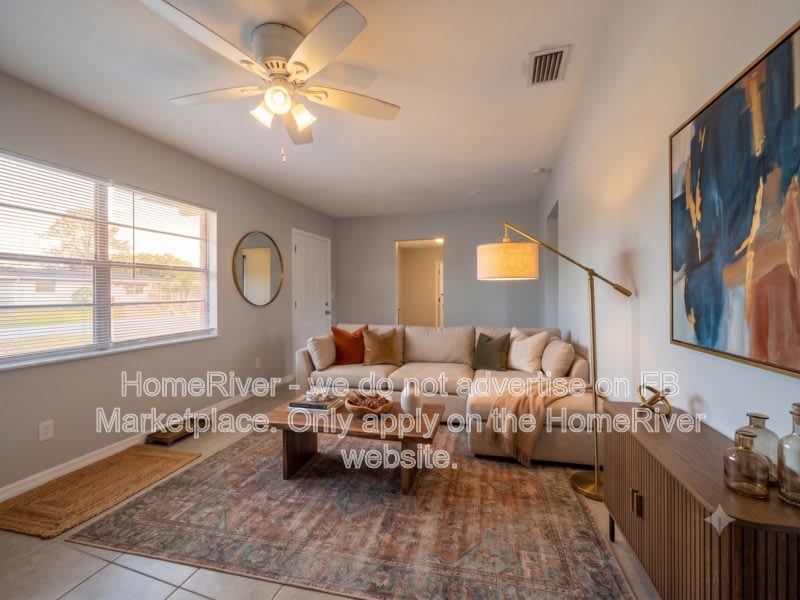 4903 S 85Th St – photo 2
