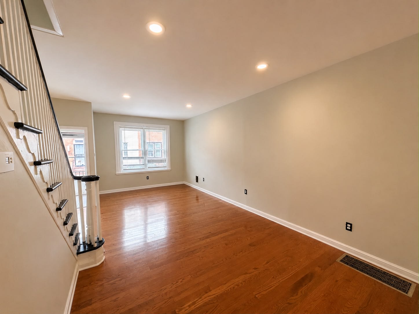 2336 Mountain Street – photo 3