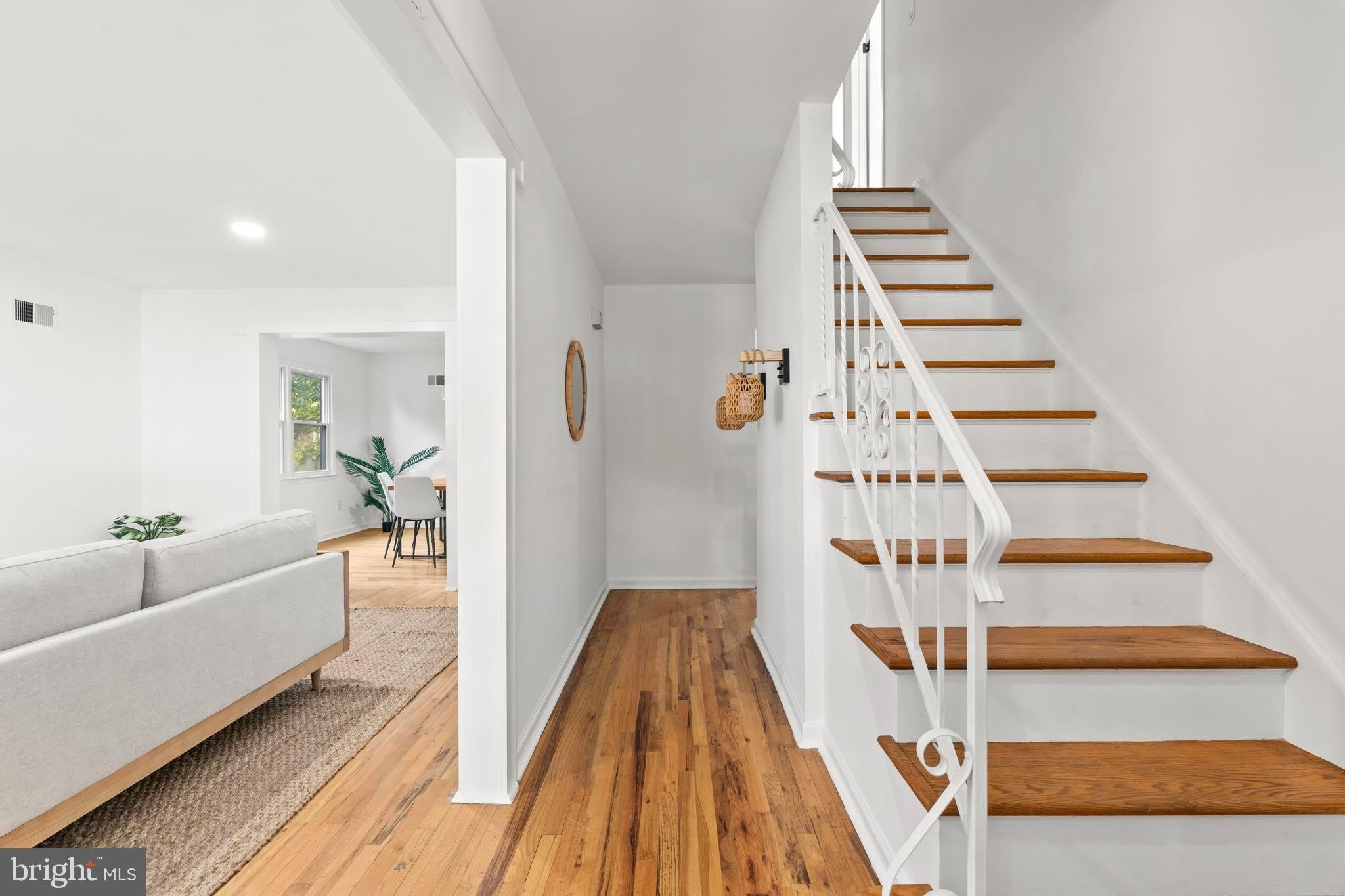 282 CLERMONT Terrace – photo 2