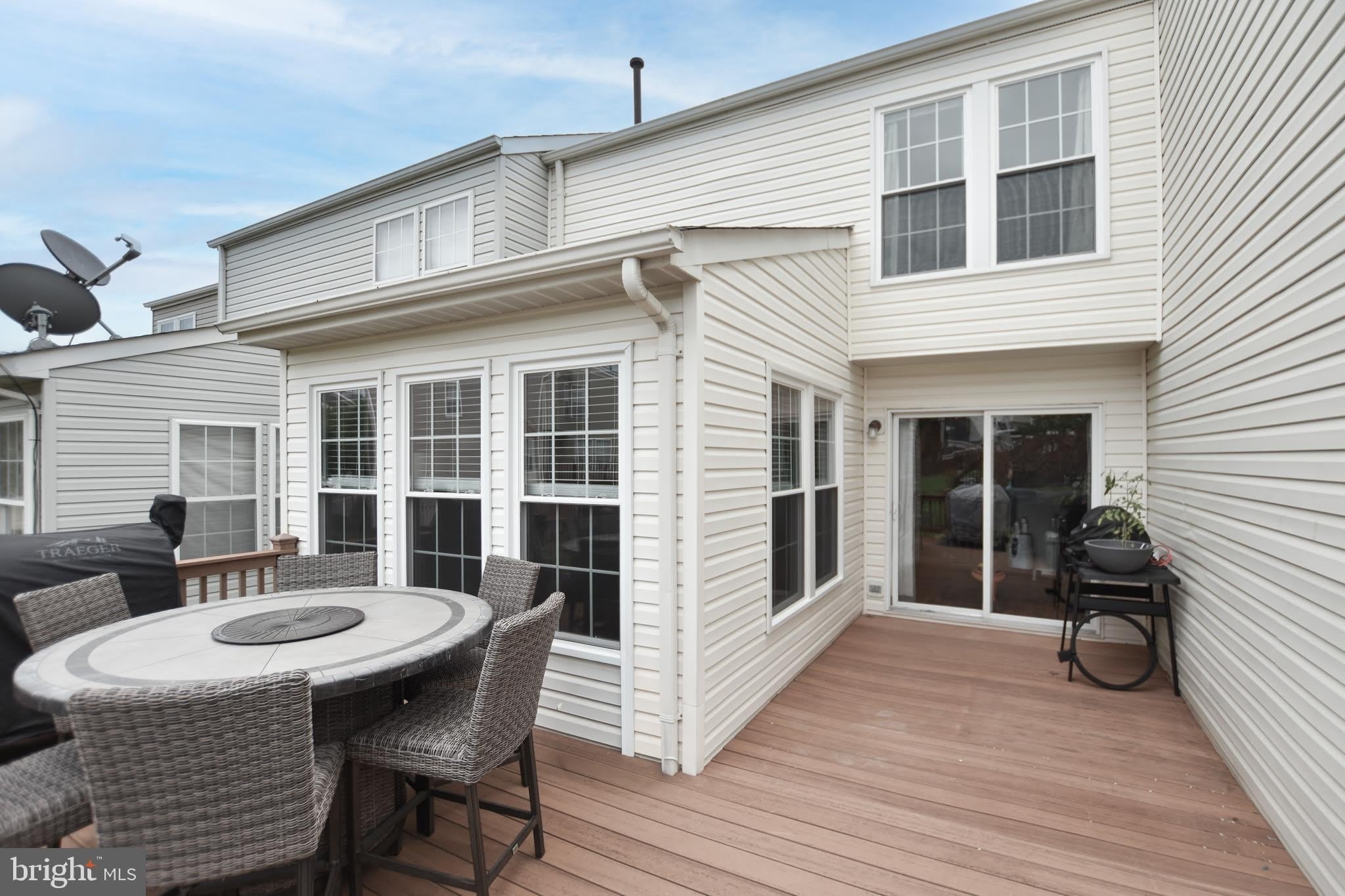 109 SHIRLEY Square SE – photo 3