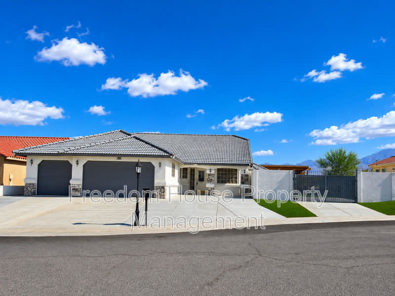 3630 East Vineyard Drive North – photo 3
