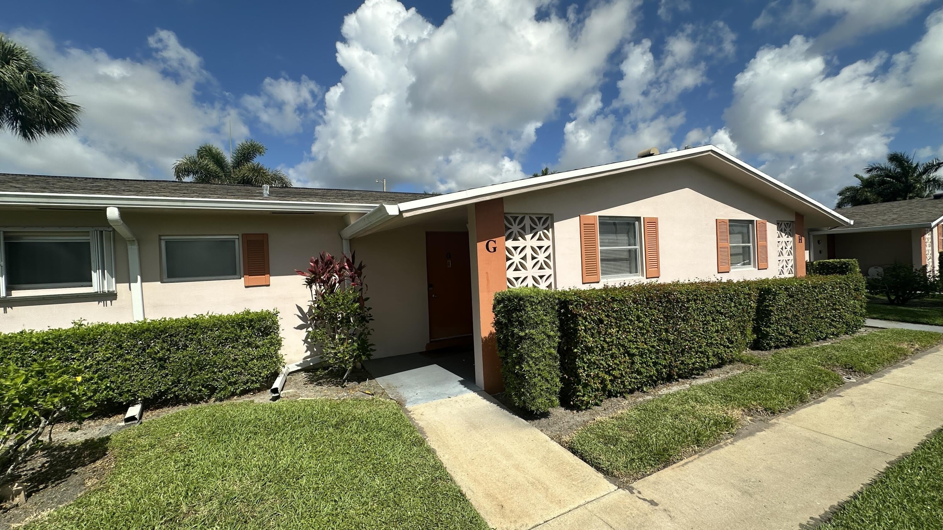 2723 Dudley Drive E – photo 3