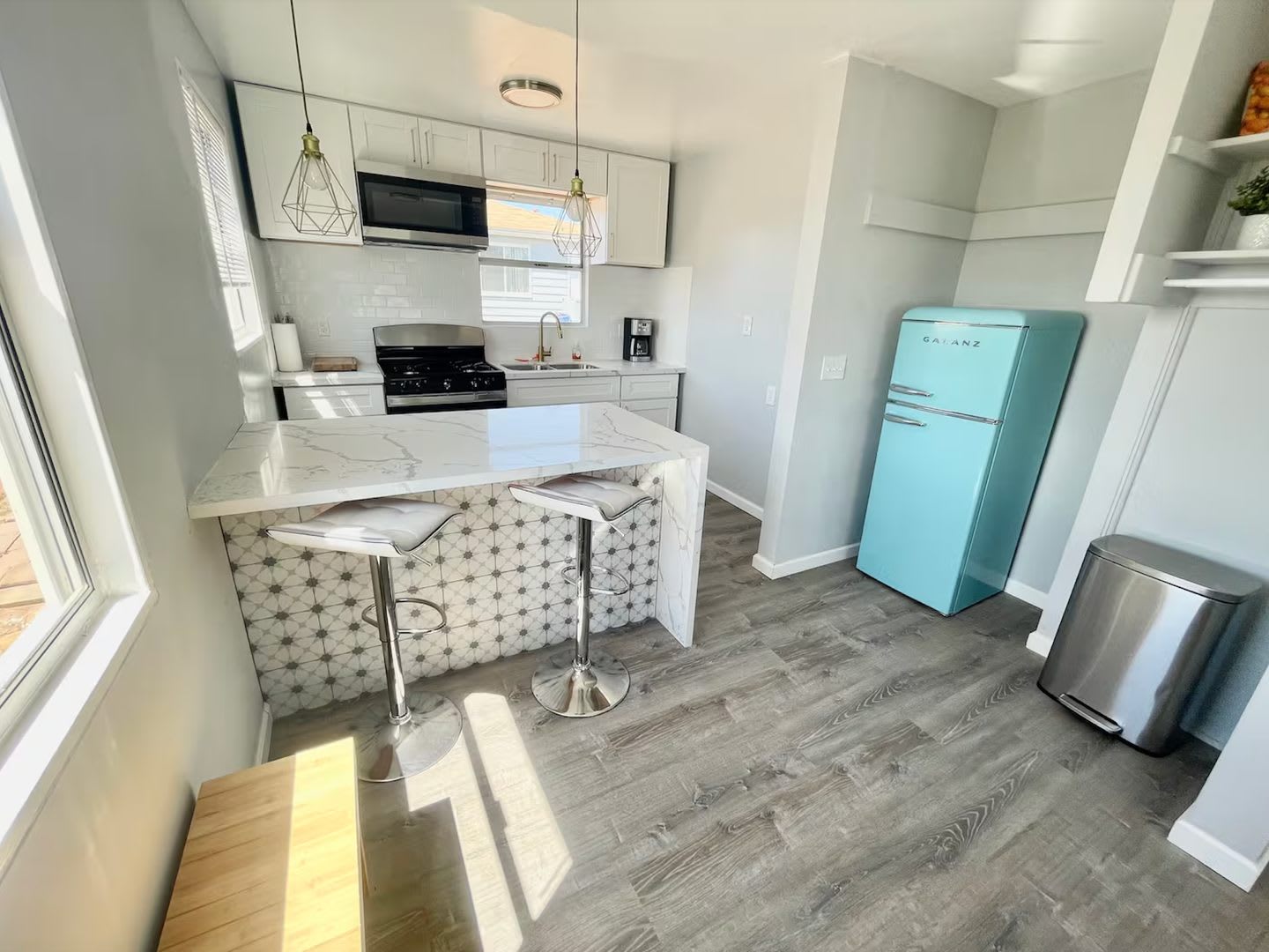 Fully Furnished 2BR Home with Huge Yard & Stunning Views – In-Unit Washer/Dryer! – photo 2