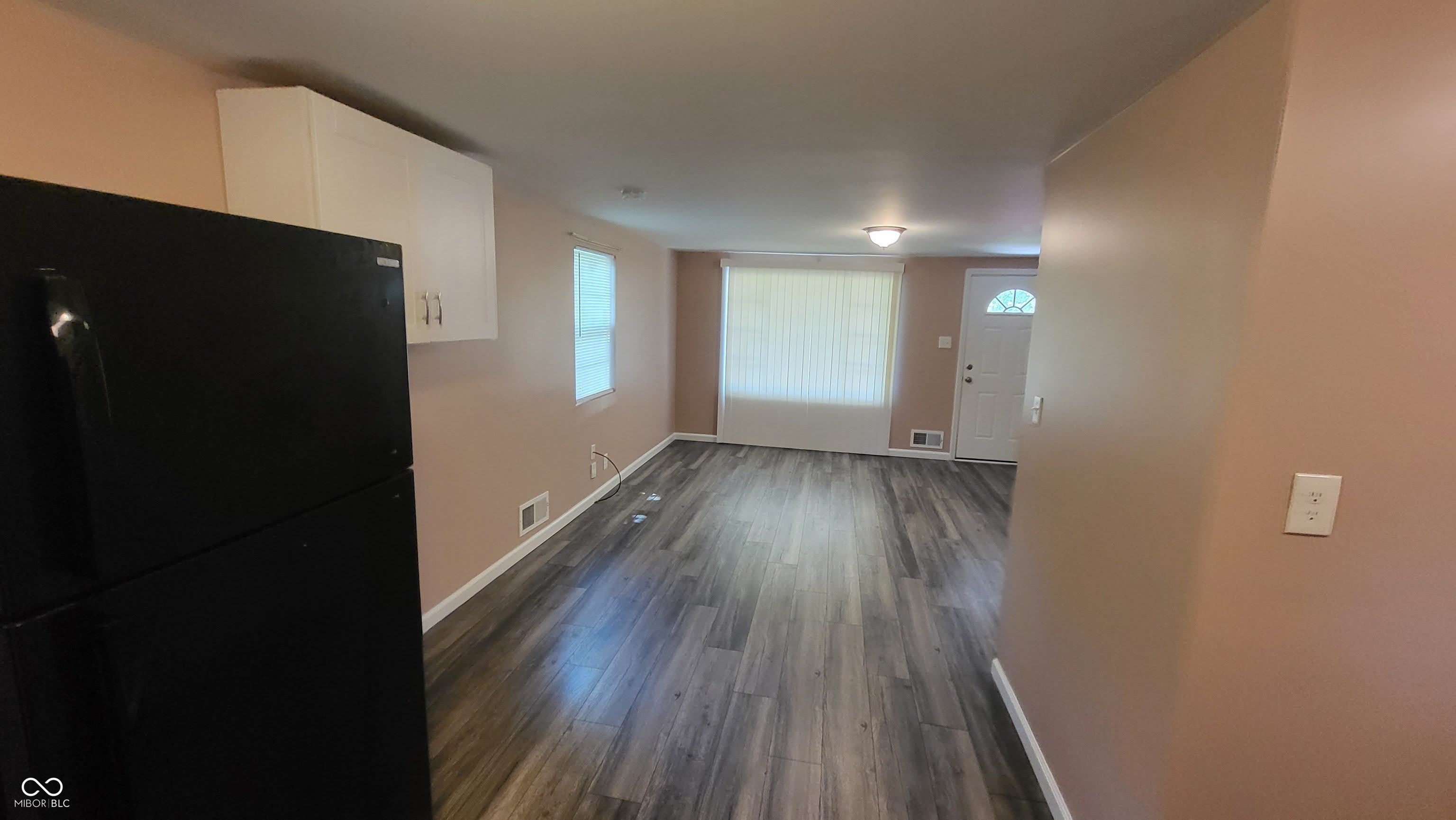 3233 Ralston Avenue – photo 3