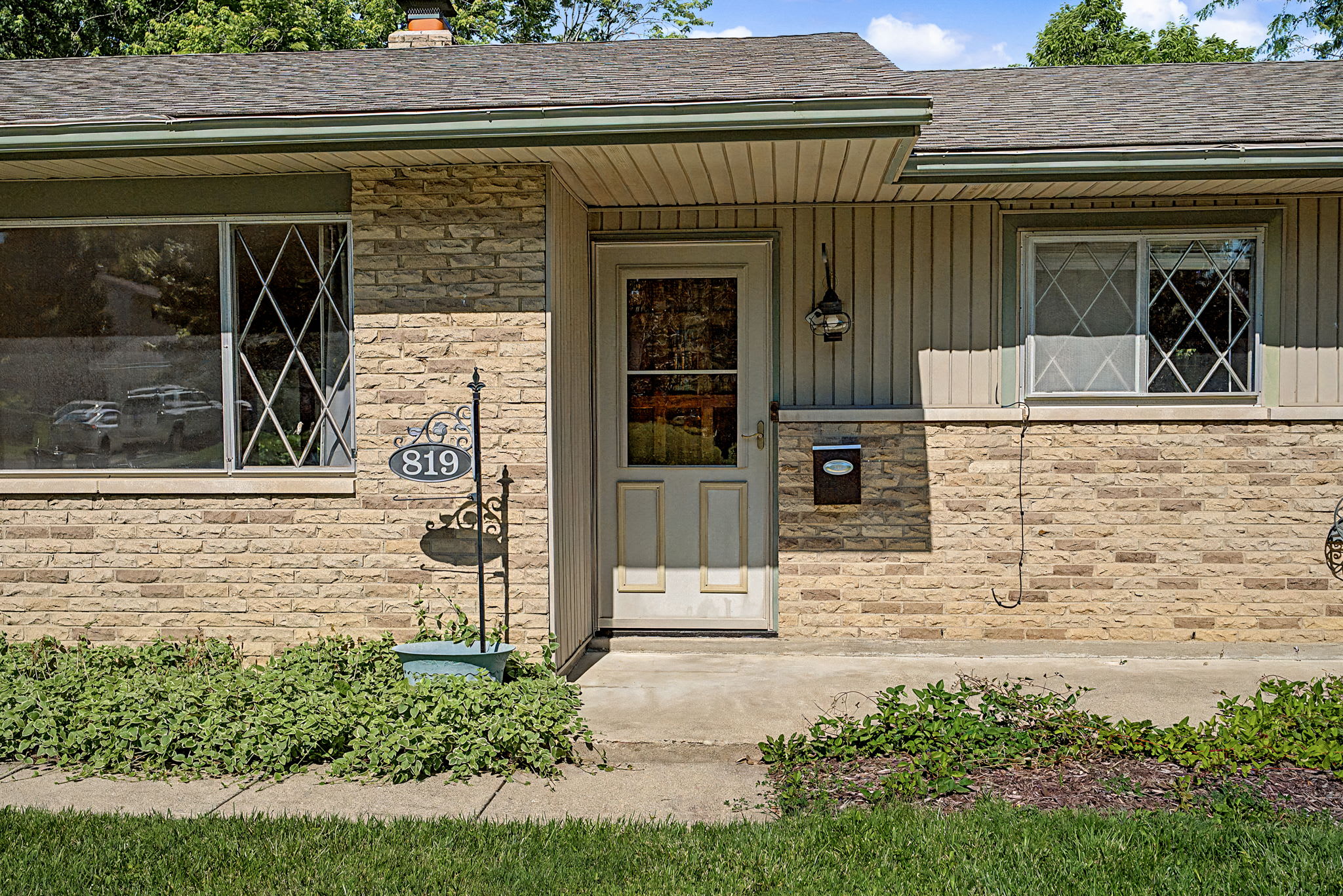 819 Gleneagle Dr – photo 4