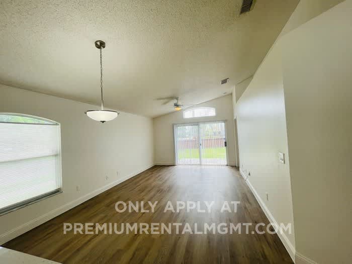 13403 Greenpointe Drive – photo 2