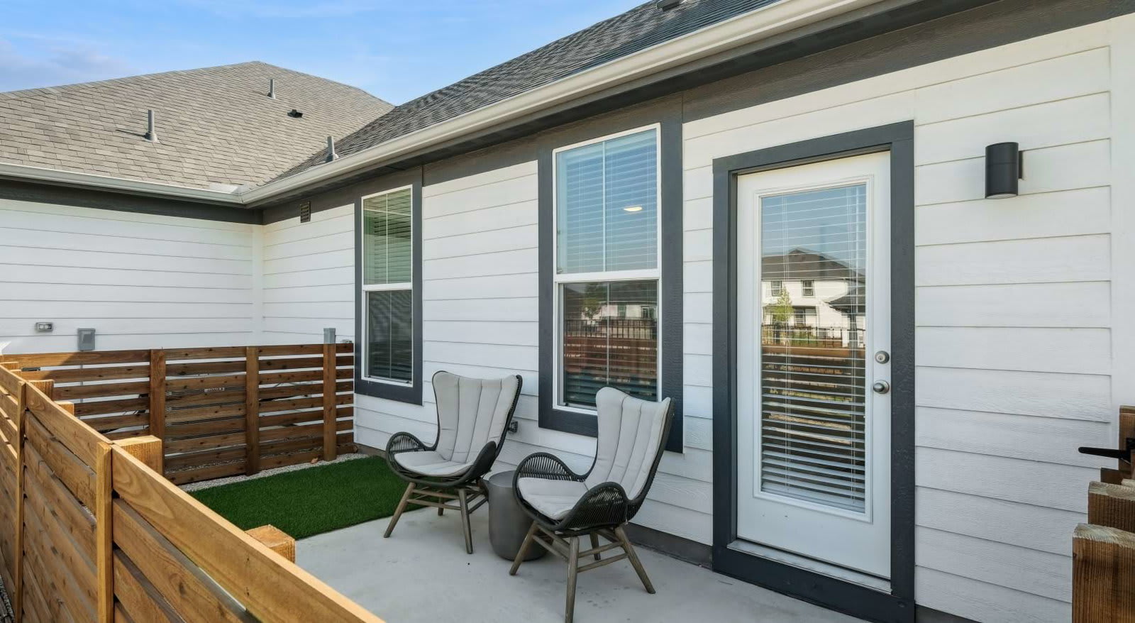 811 Carefree Court – photo 5
