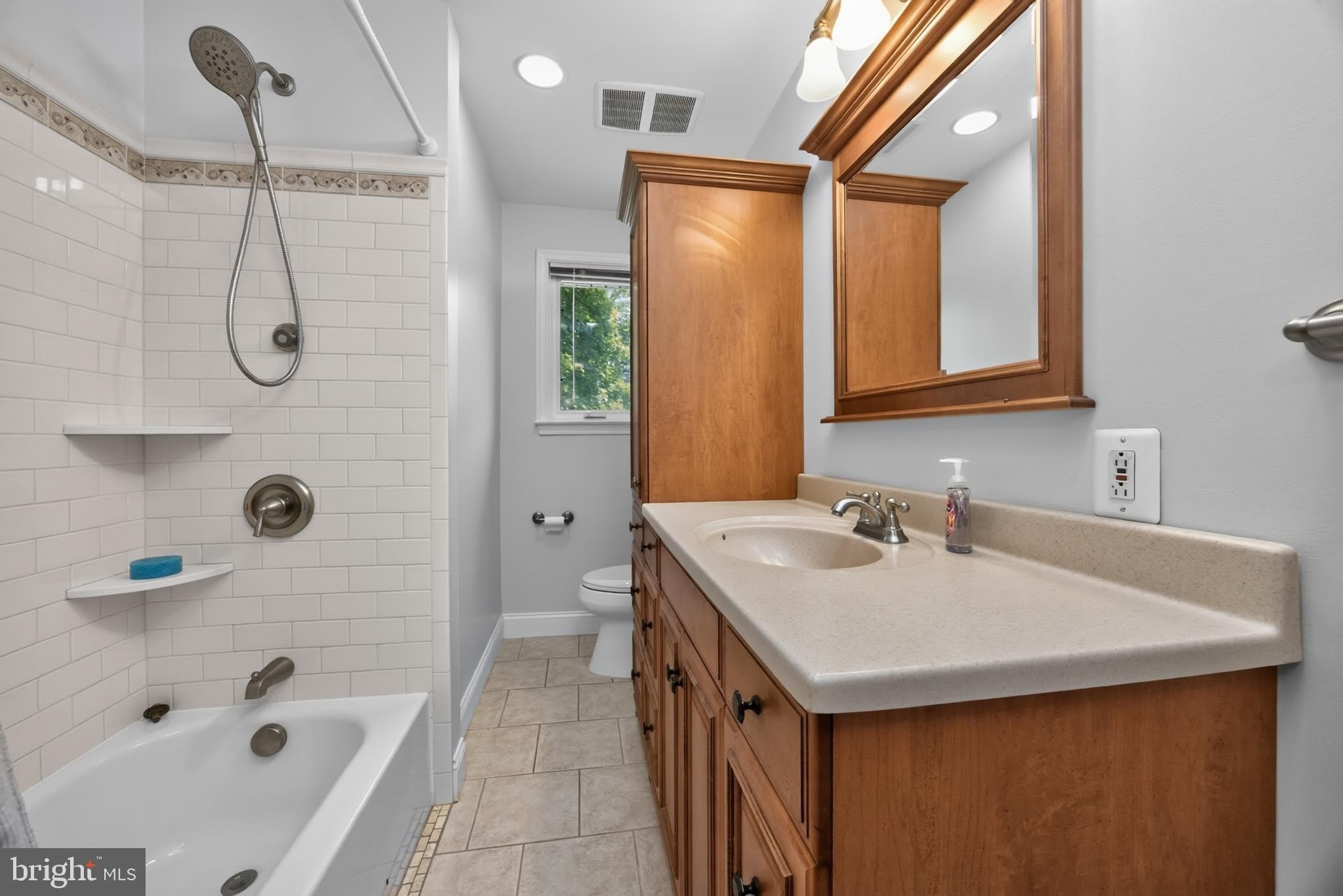 527 Oriole Drive – photo 5