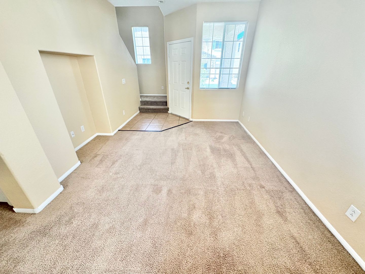 CHARMING 3 BEDROOM TWO STORY HOME – photo 2