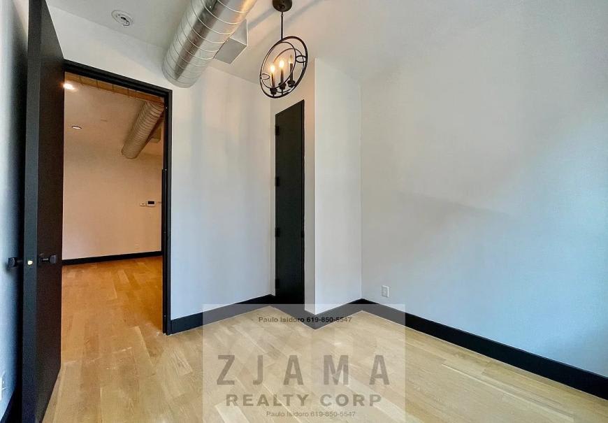 242 Hawthorne Street – photo 4
