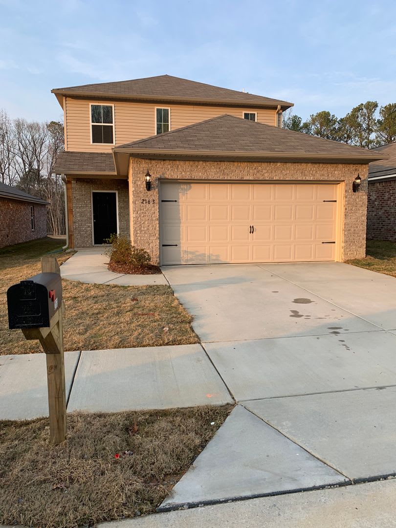 Pre Leasing Now Comfortable 3 Bed 2 5 Bath Home With Upstairs Loft In Kilpatrick Landing – photo 3