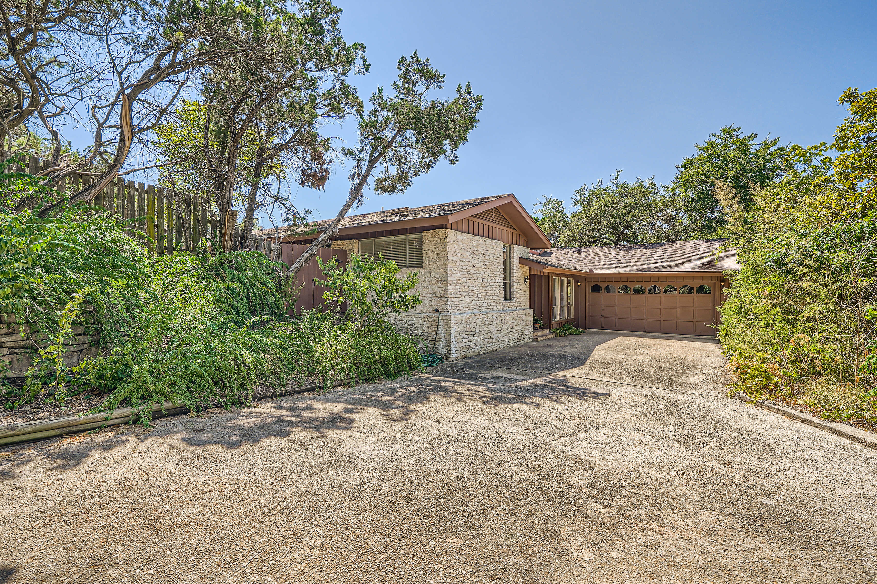 1110 Falcon Ledge Drive – photo 1