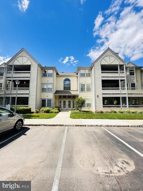 204 SALEM Court – photo 1