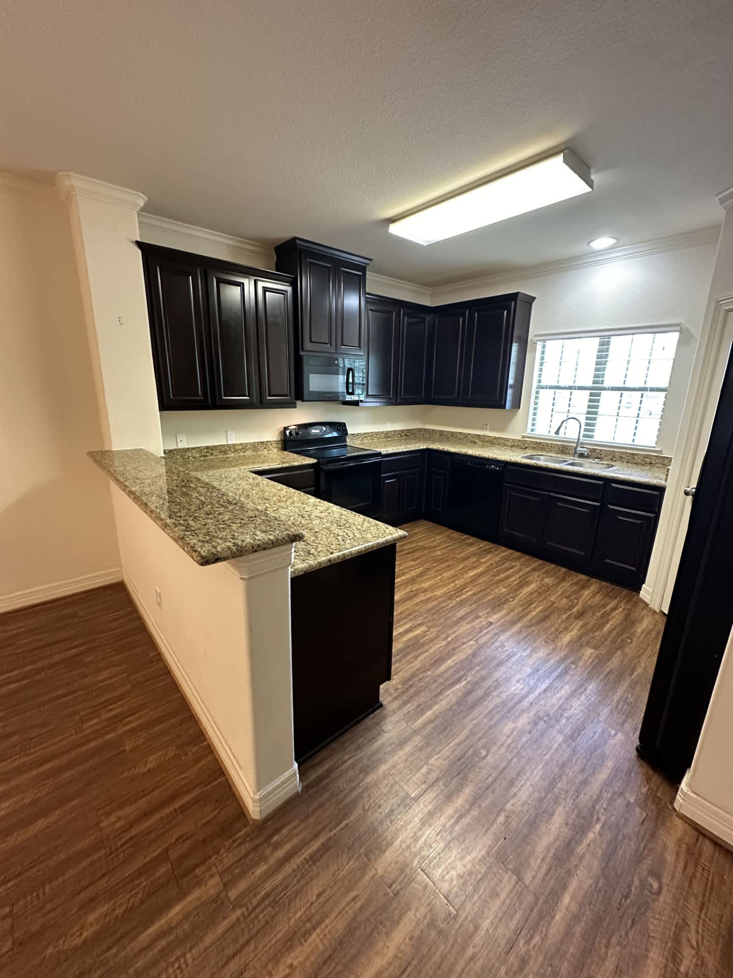 210 South Tesch Street – photo 2