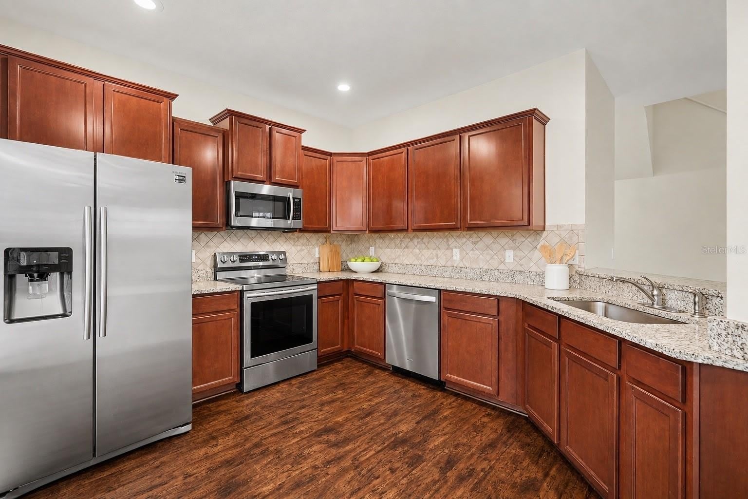 5520 KINGLETHILL Drive – photo 2