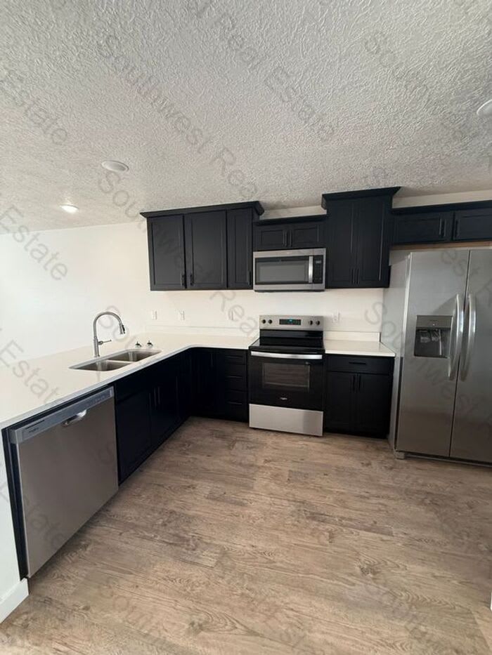 3521 Ethan Avenue – photo 2