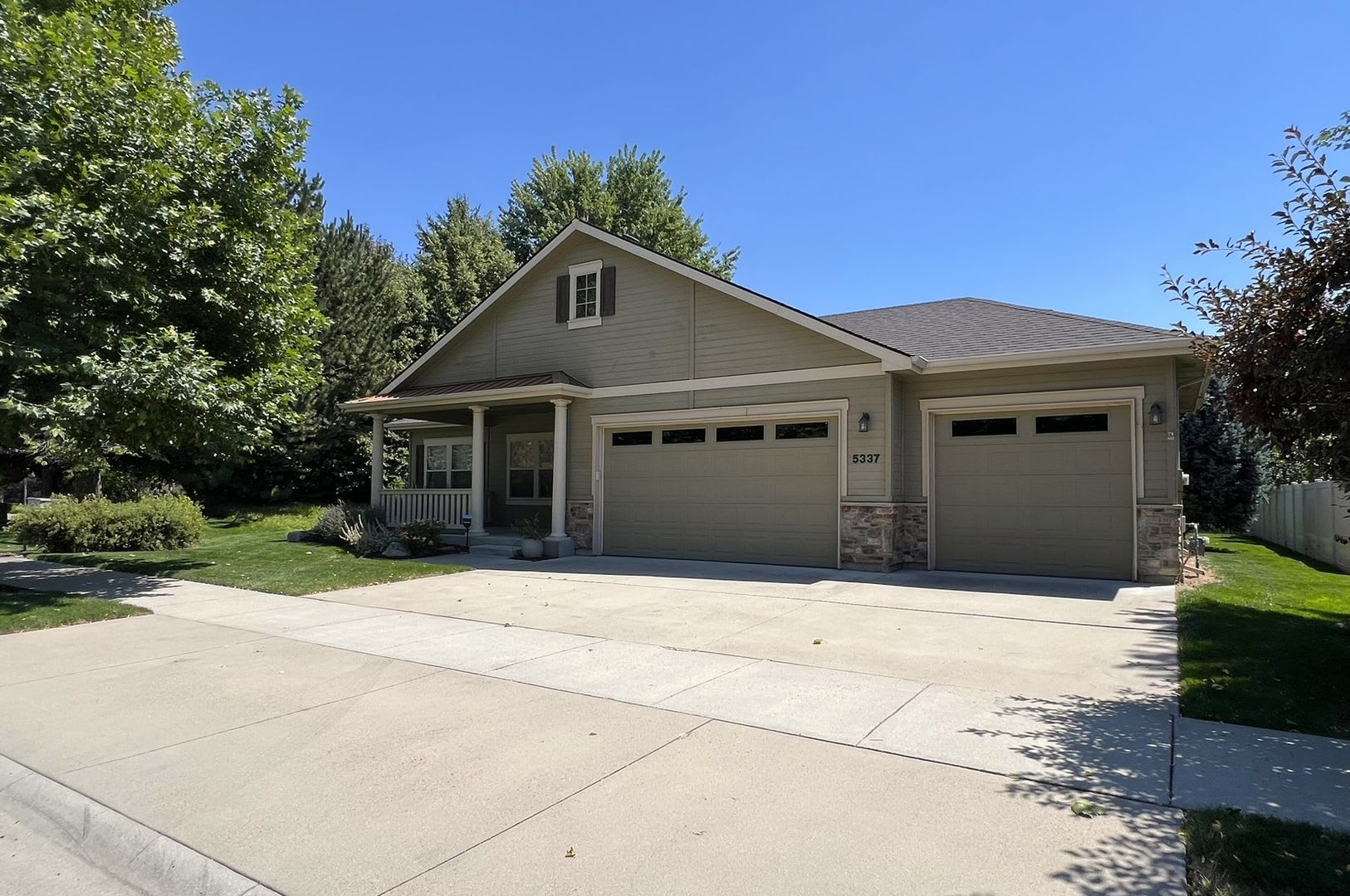 Beautiful 3 bed 2 bath home in The Preserve Subdivision just off Linder Ln in Eagle. – photo 2