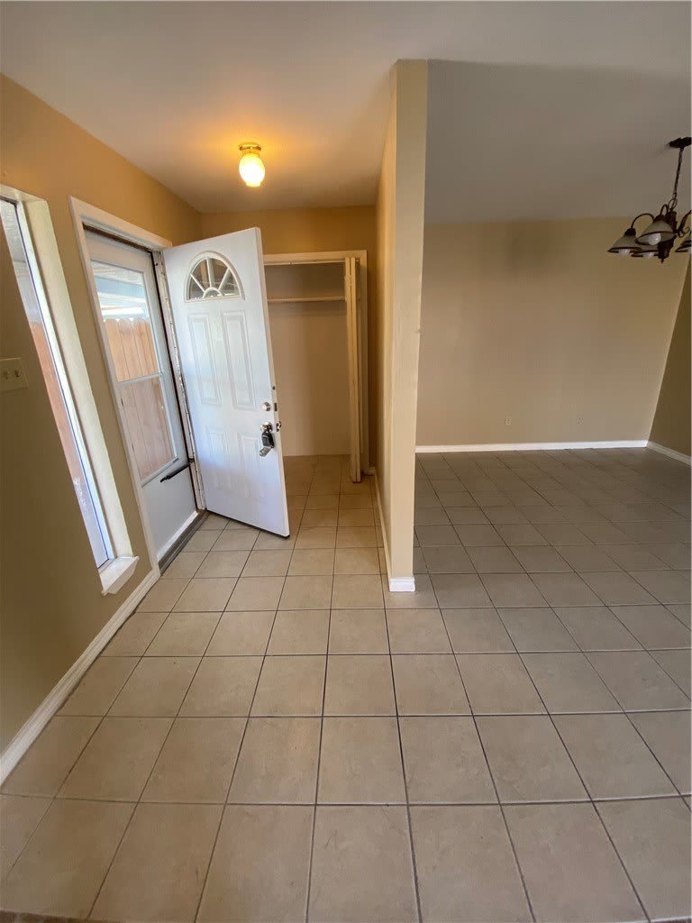 317 Easy Street – photo 4
