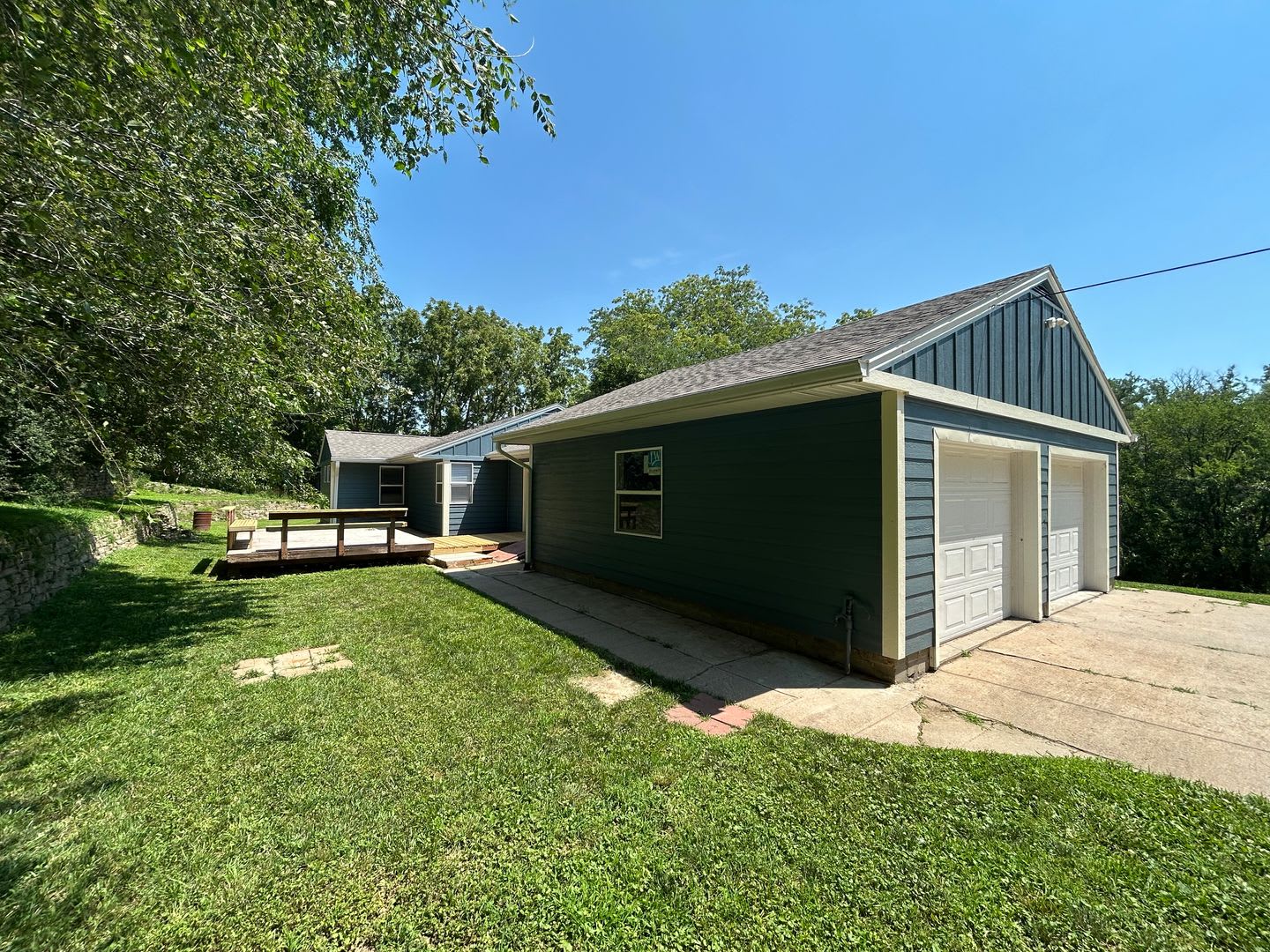 In town acreage – photo 3