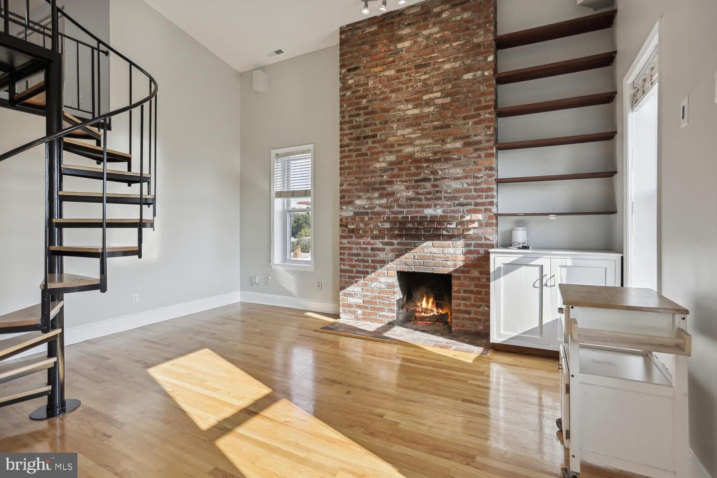 676 4TH ST NE #402 – photo 3
