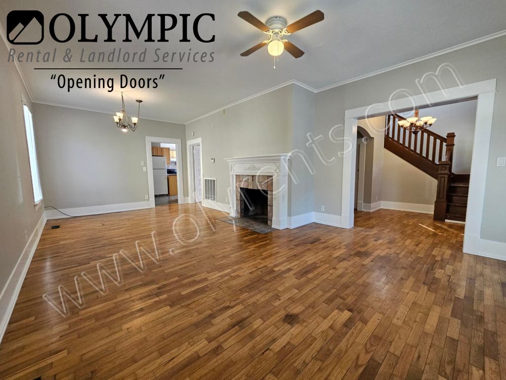 1009 State Ave NE – photo 4