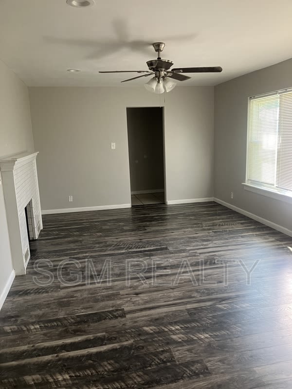 104 Williams St – photo 3