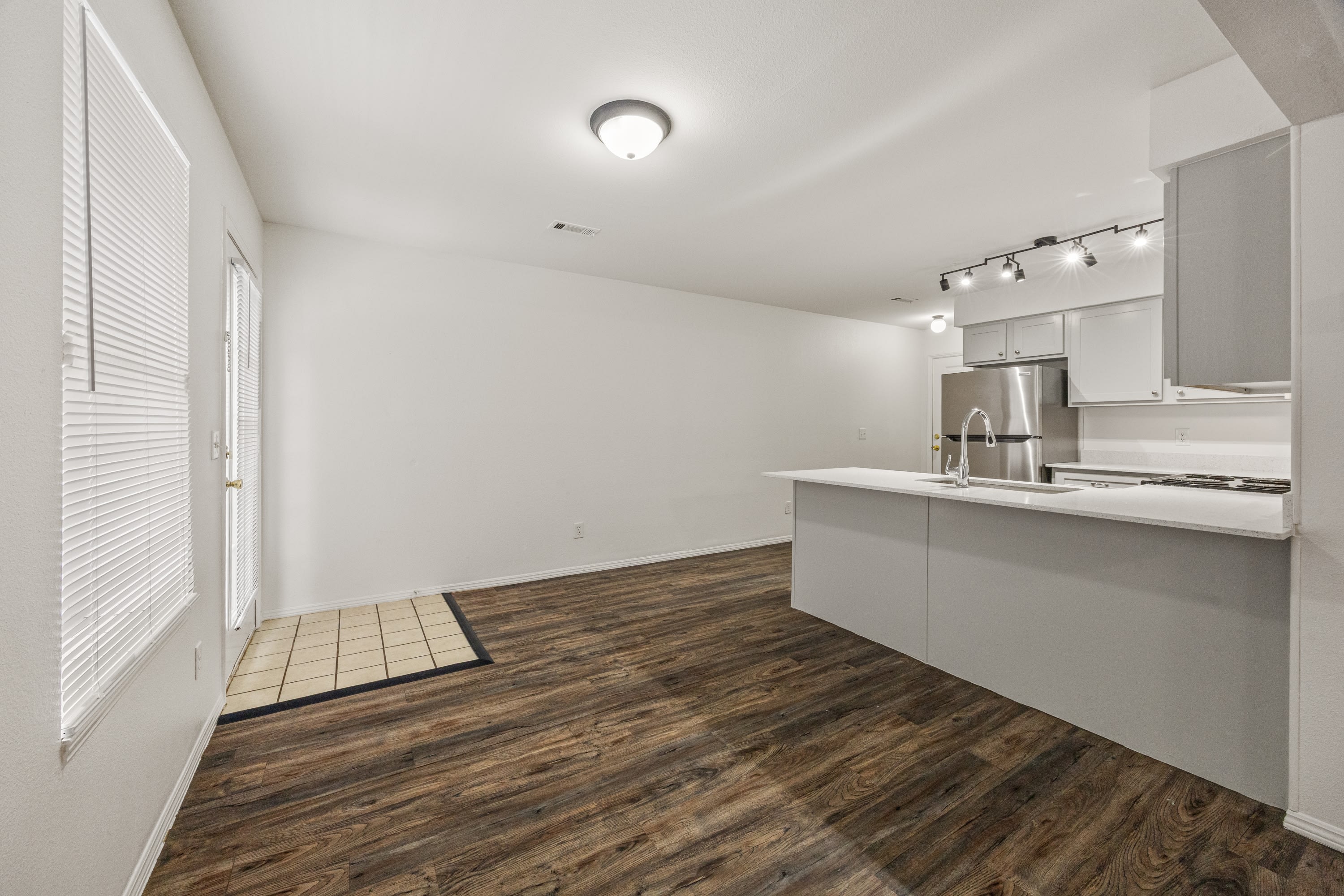 1002 North Molly Court – photo 5