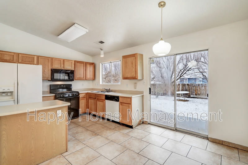 1312 Quartz Dr SW – photo 5