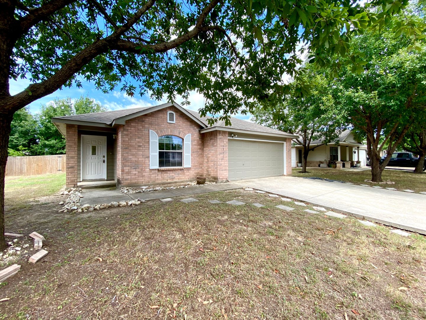 Welcome home to 16511 Caballo Valley! – photo 2