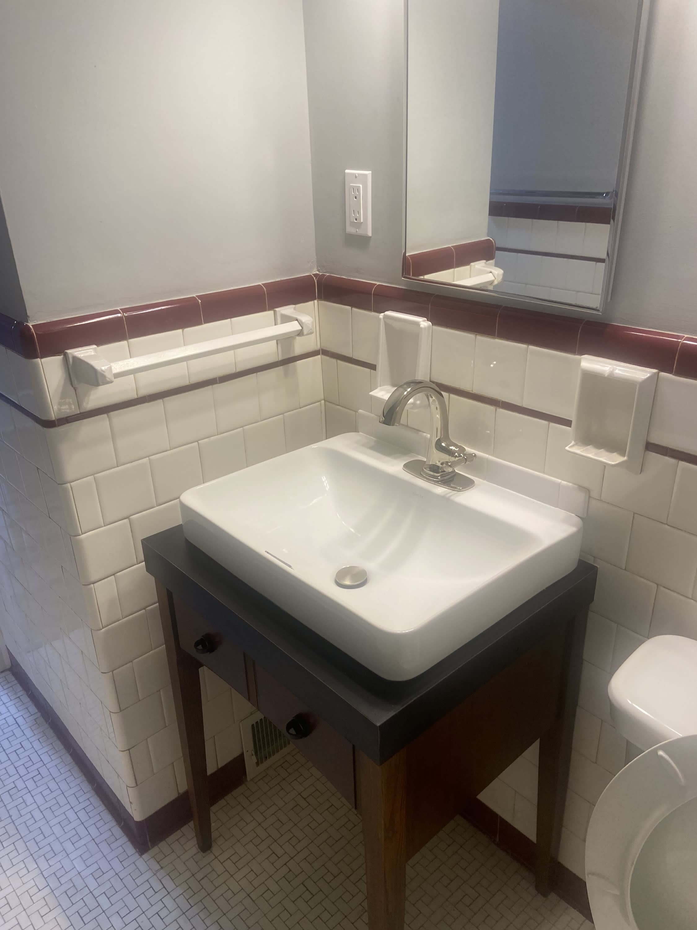 144 Gloucester Avenue – photo 3