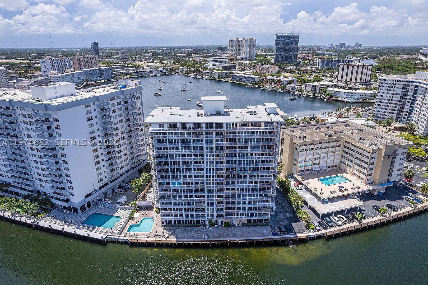121 Golden Isles Dr – photo 1