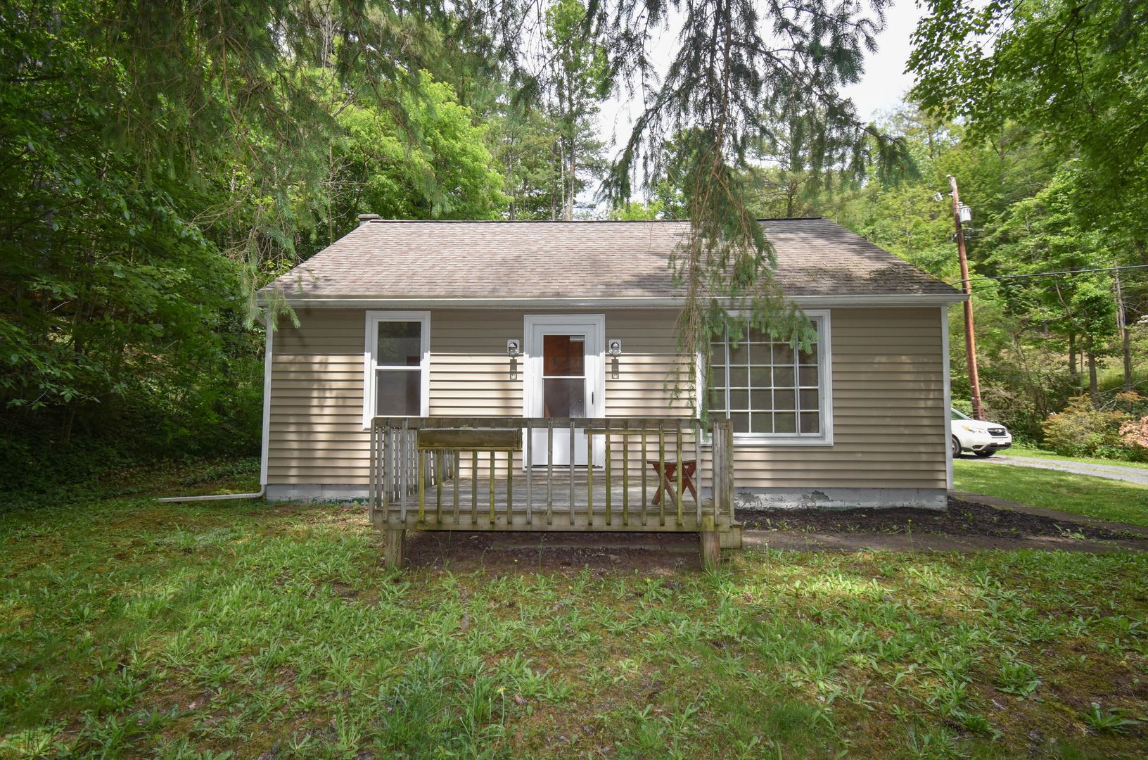 Two Bedroom Home With Driveway More – photo 2