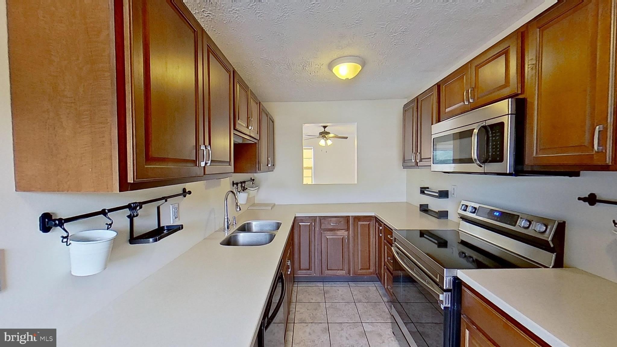 21837 RONALD Drive – photo 3