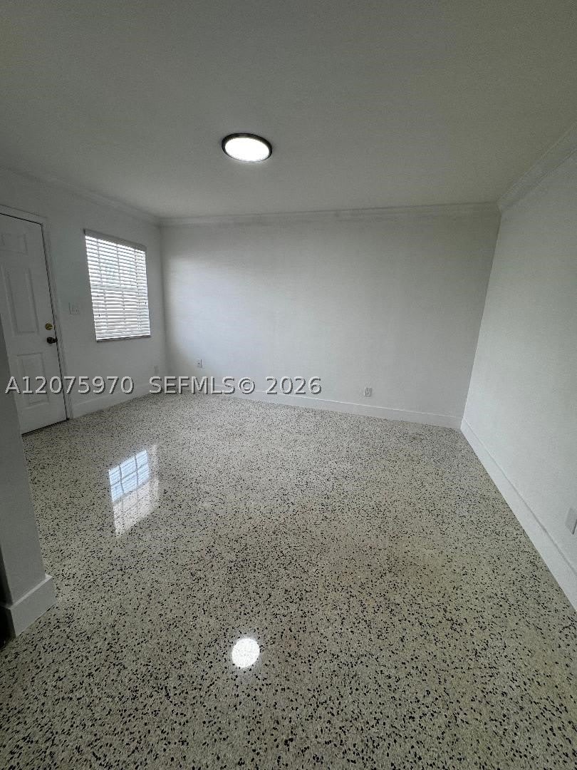 2725 SW 25th St – photo 3